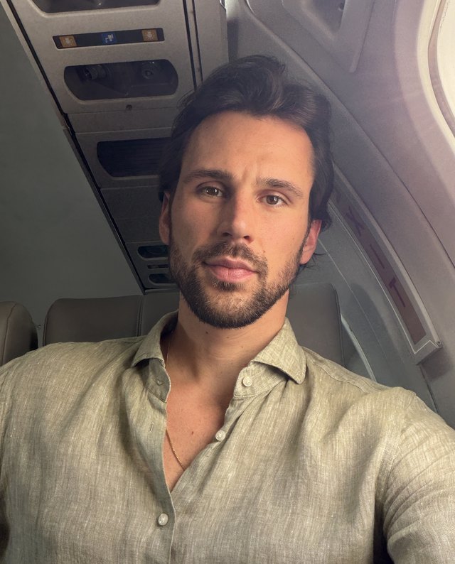 Jan-Lucas Hanke an Bord, Blick in die Kamera